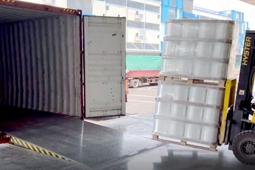 集装箱装货的智慧解决方案：卸货平台赋能物流升级  　　
