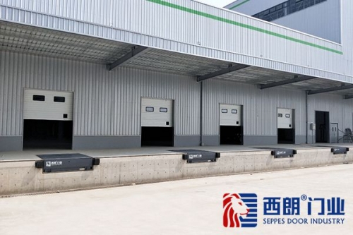 仓库出货收货口卸货平台：灵活升降，平滑运行