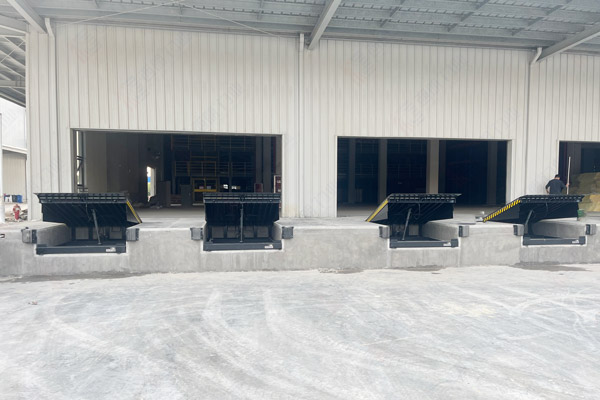 装卸货升降板 装卸货升降板